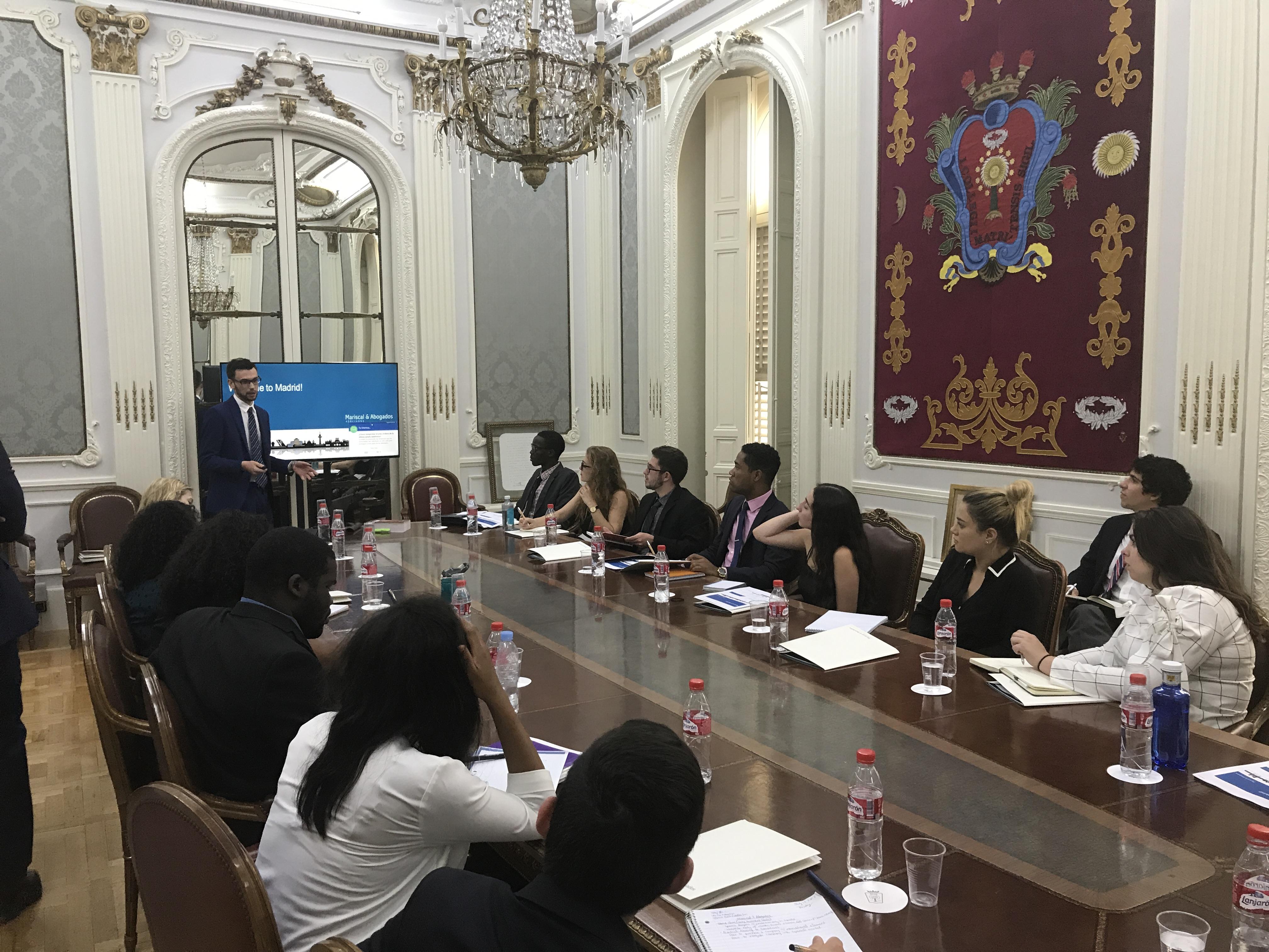 Mariscal & Abogados offers a talk to american law students